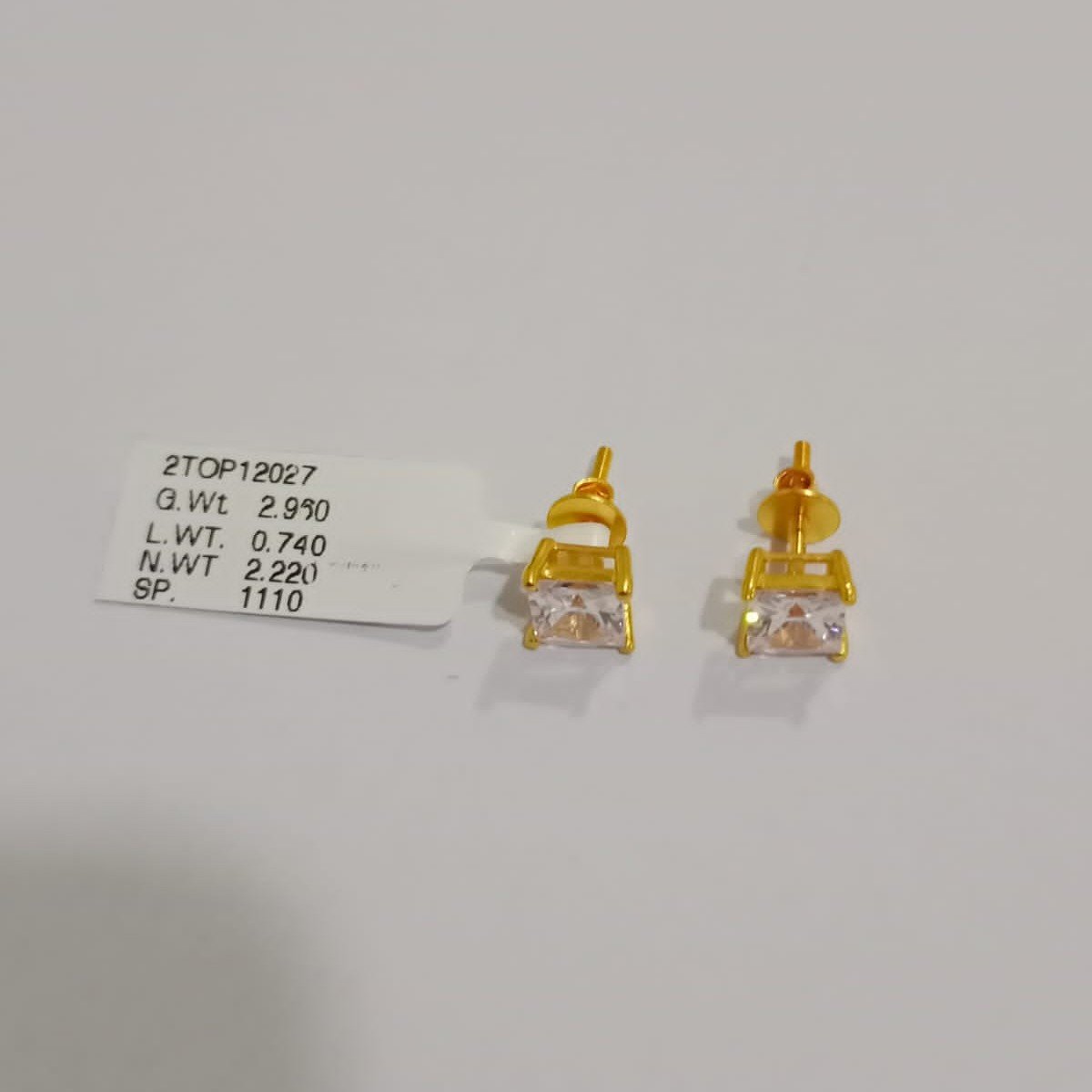 22kt  bis hallmark stone earring